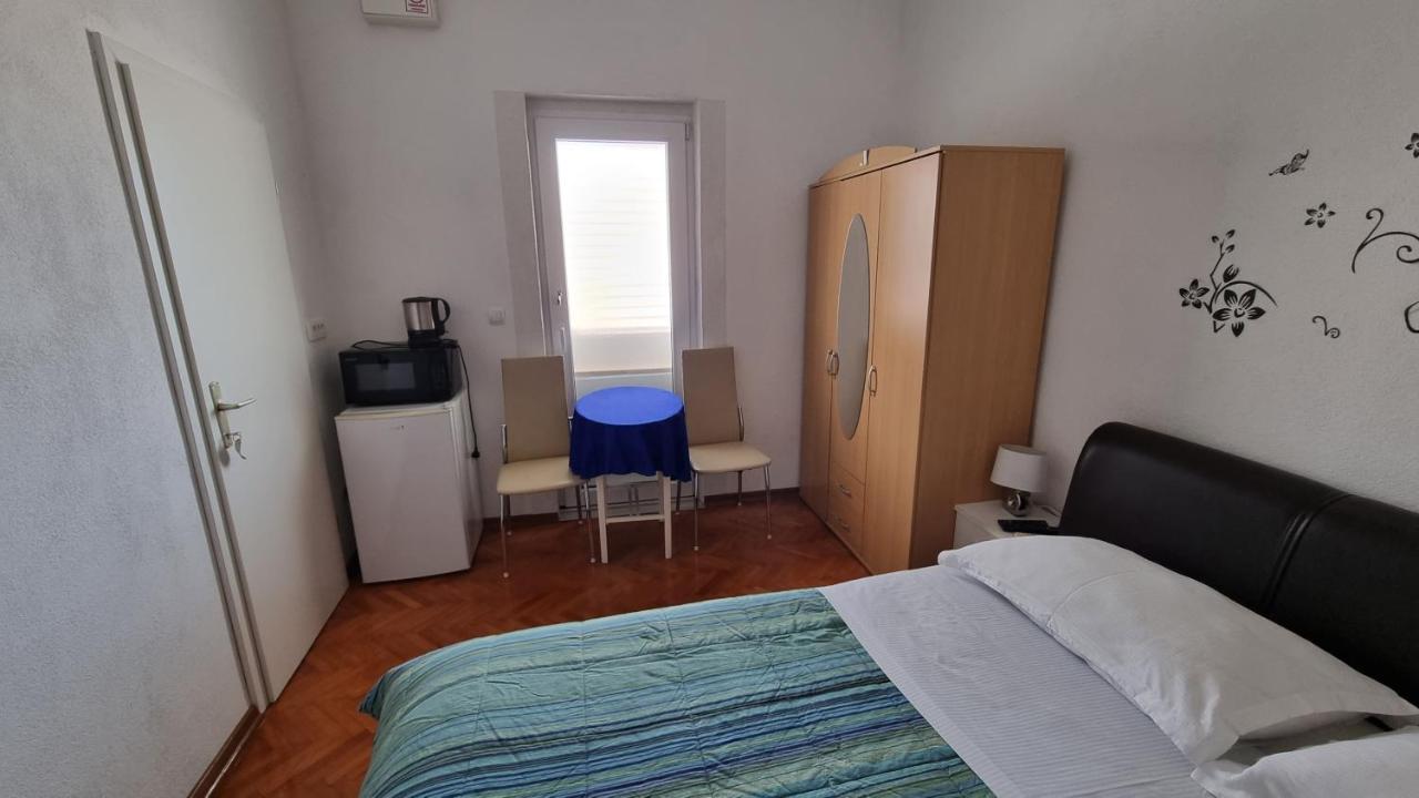 Apartments Villa Flamingo Makarska Bagian luar foto